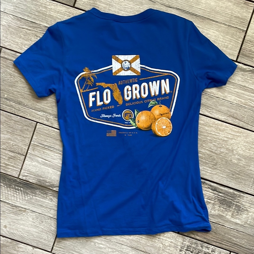 FLO GROWN Blue Graphic T-Shirt size M